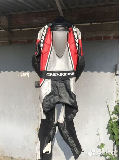 Мотокомбинезон и мотоботы