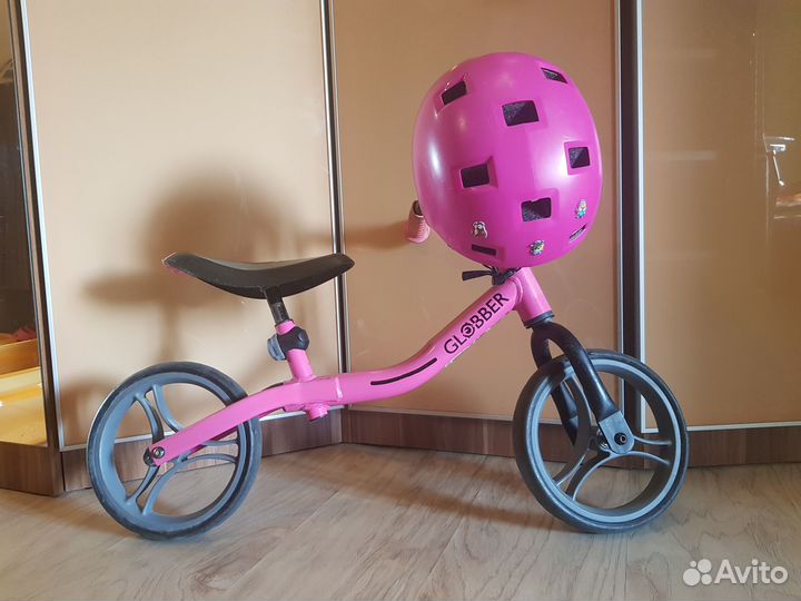 Продам беговел globber