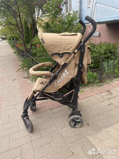Прогулочная коляска трость Twist
