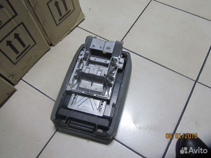 Подлокотник BMW 7 E38