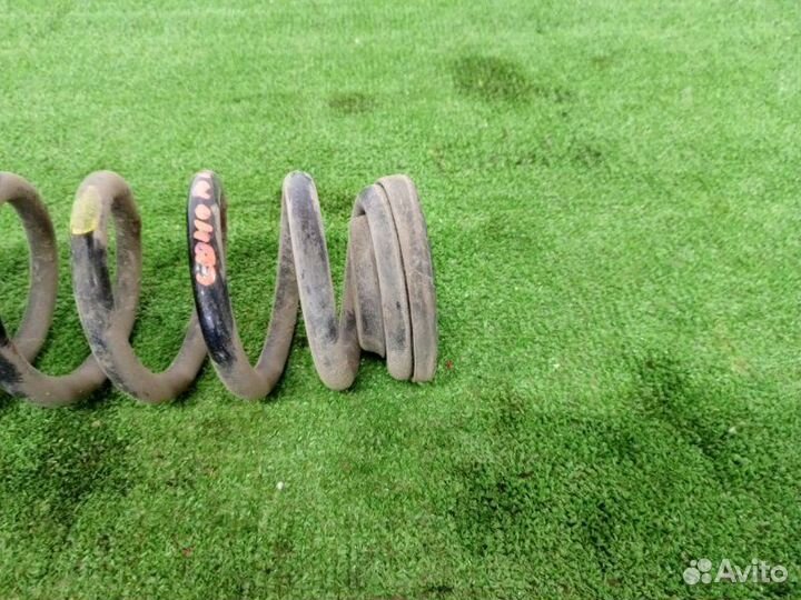 Пружина подвески задняя Hyundai Sonata 6 sedan 2