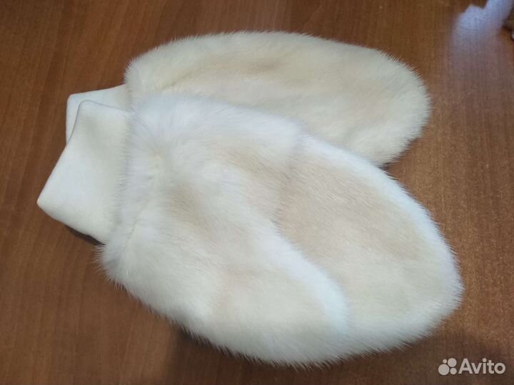 Варежки норковые женские