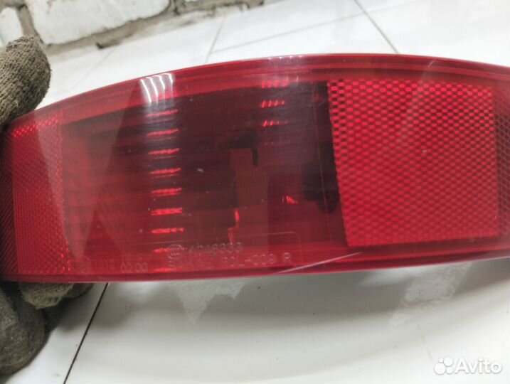 Фонарь задний в бампер Citroen C-Crosser