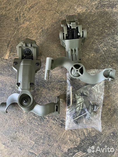 Крепление для наушников на шлем