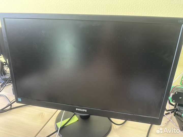 Монитор philips 223V5L