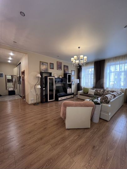 3-к. квартира, 86 м², 2/5 эт.