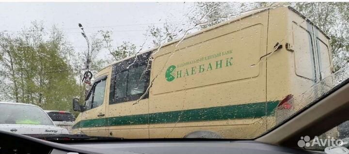 Бронированное стекло