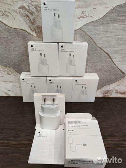 Зарядка на iPhone 20W
