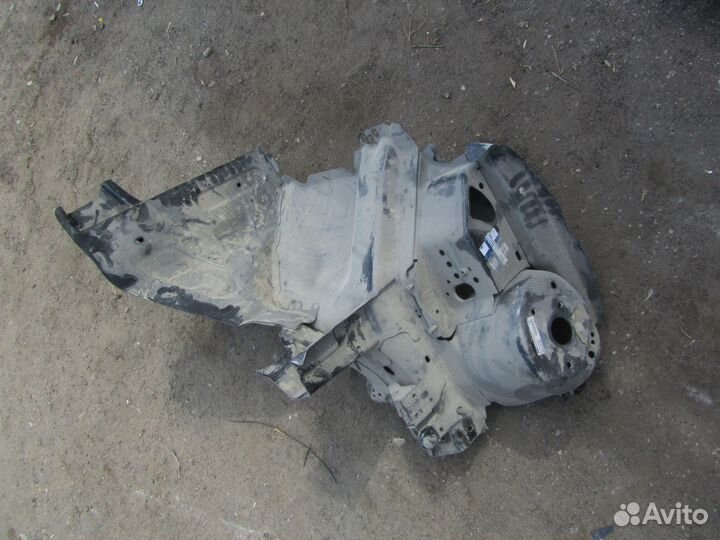 Лонжерон передний левый Ford Focus III 11) 1791526