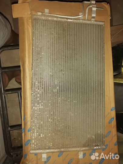 Радиатор кондиционера с Форд фокус 2 1.8