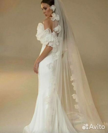 Свадебные фаты на гребне