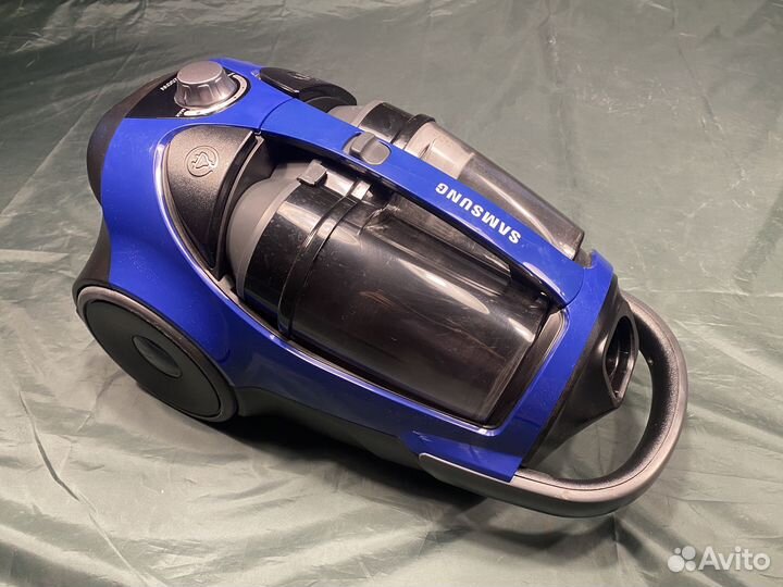 Пылесос Samsung SC8836