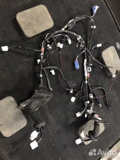 Проводка двери Toyota Land Cruiser