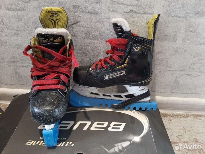 Хоккейные коньки bauer