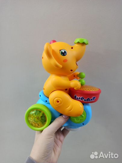 Интерактивный Слоненок с левитирующим мячиком