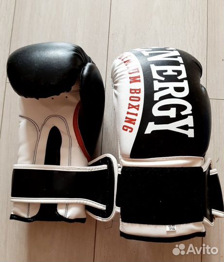 Боксерские перчатки
