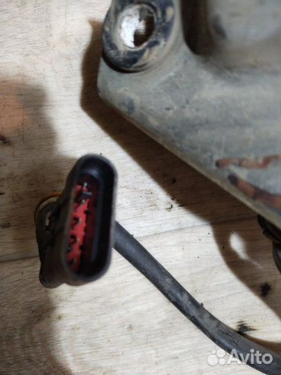 Трапеция дворников Лада Приора 1.6 21127 2014