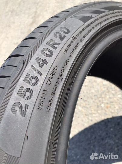 Triangle Sports TH201 255/40 R20 101Y