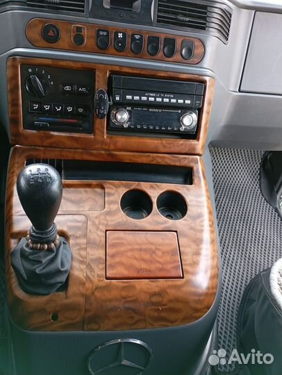 SsangYong Istana 2.9 МТ, 2001, 206 000 км