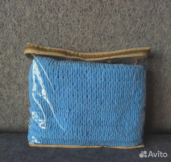 Плед из плюшевой пряжи 80*115, ручная работа