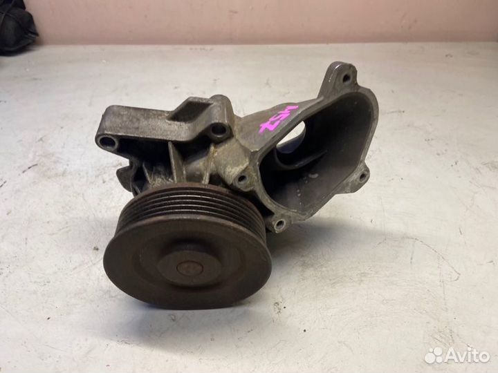 Помпа Bmw 5 E60 M47