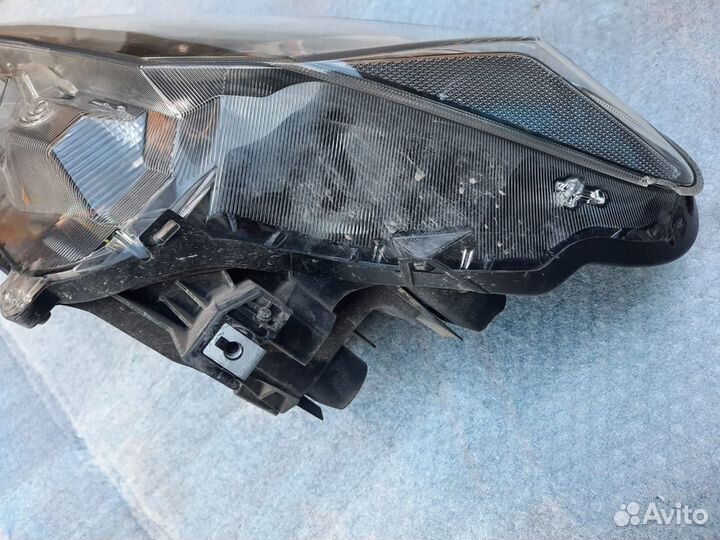 Фара левая на toyota RAV4 40 2015-2020 LED