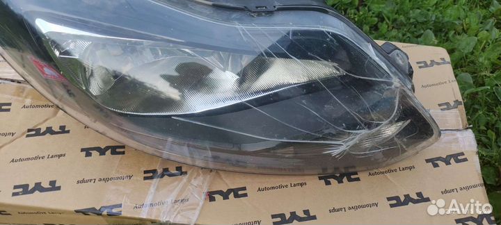 Фара правая ford focus 3