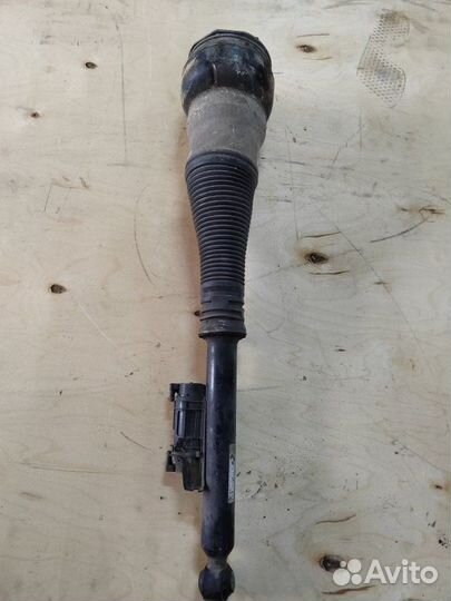 Амортизатор задний задний правый Mercedes-Benz