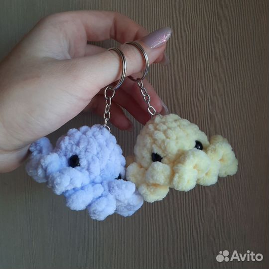 Вязанный брелок