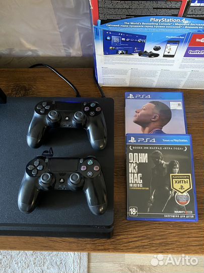 Sony playstation 4 slim
