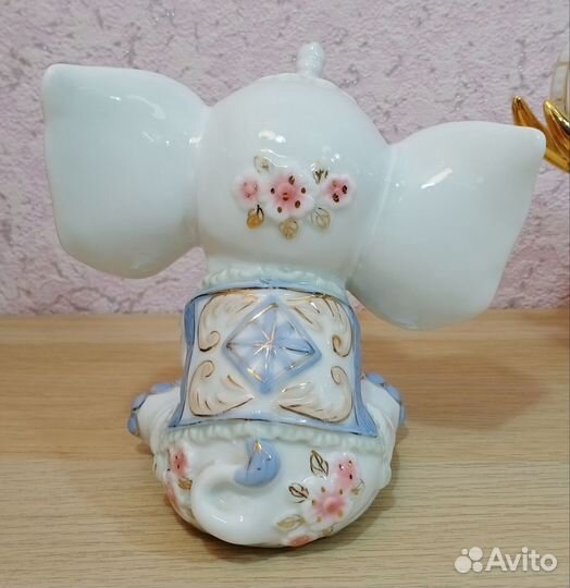 Фарфоровые статуэтки Слоники