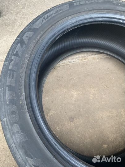 Bridgestone Potenza RE002 Adrenalin 235/45 R17 94W