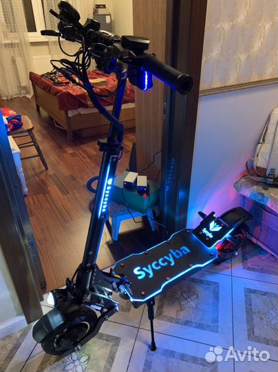 Электросамокат Syccyba currus m10