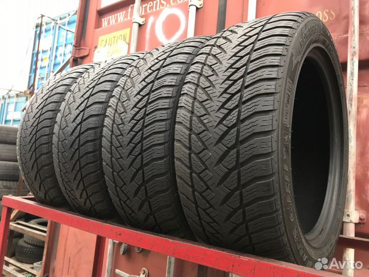 Goodyear Eagle Ultra Grip GW-3 225/50 R17 94H