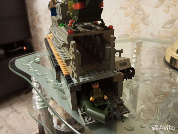 Brick/ военная техника