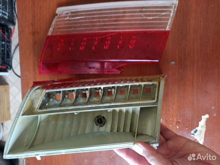 Фонарь крышки багажника лагуна 3 правый