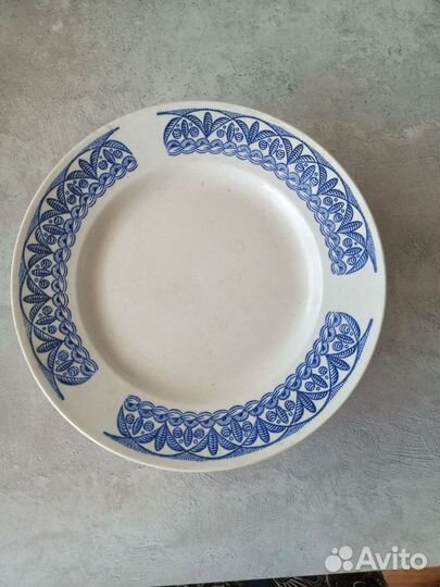 Фарфоровые тарелки СССР блюда и селедочницы