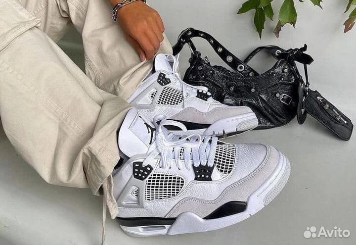 Кроссовки Air Jordan 4 Military Black