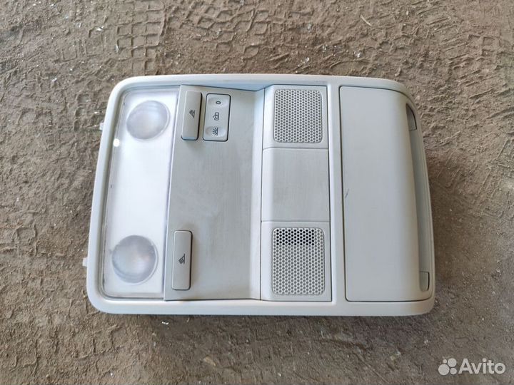 Плафон салона центральный Volkswagen Golf 6