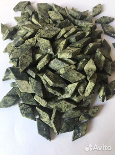 Змеевик натуральный камень