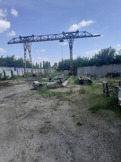 Сдам земельный участок с козловым краном