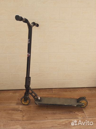 Трюковой самокат