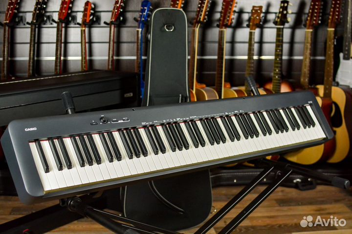 Цифровое пианино Casio + Аксессуары