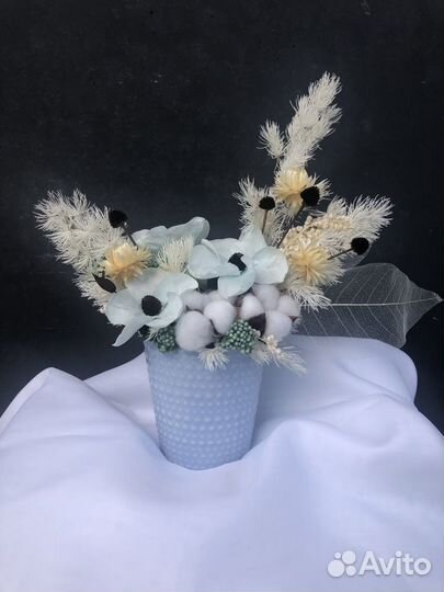 Композиция из стабилизированных цветов