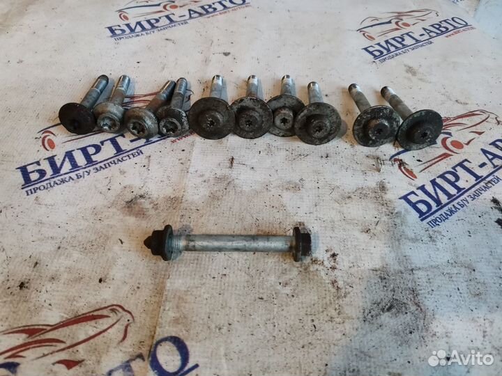 Болты задних рычагов Peugeot 407