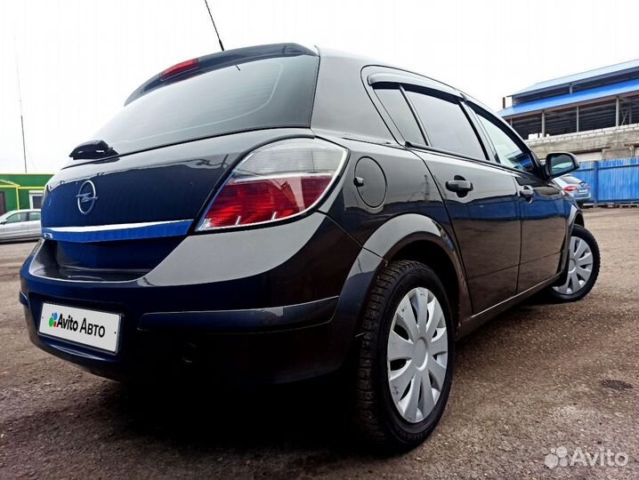 Opel Astra 1.6 AT, 2012, 135 000 км