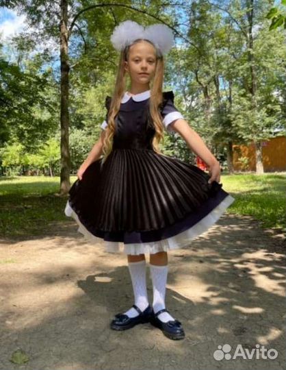 Школьный фартук черный