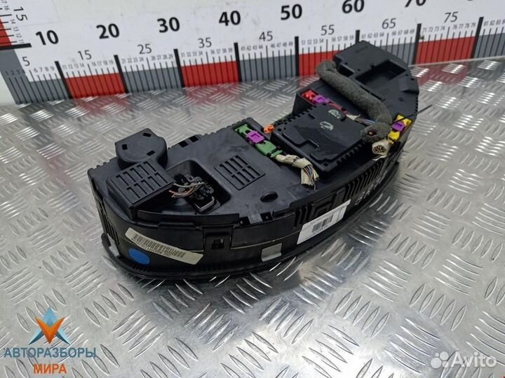 Щиток приборов (приборная панель) Audi A8 D2/4D