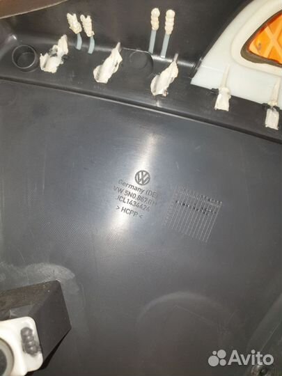 Обшивка двери передней левой Volkswagen Tiguan I