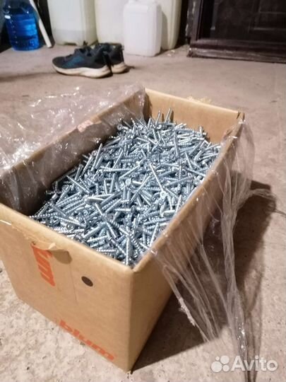 Мебельная фурнитура конфирмат